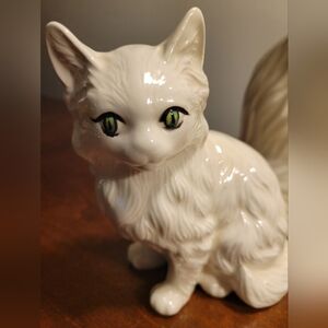 VTG White Ceramic Kitty Cat Figurine, MCM Style, 5.5" Ht